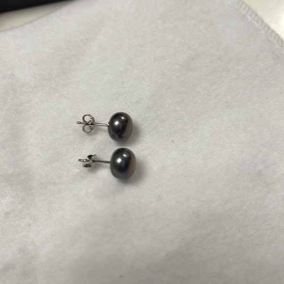 Macy’s Cultured Freshwater Pearl Earrings and Necklace Set - NIB - Picture 4 of 5